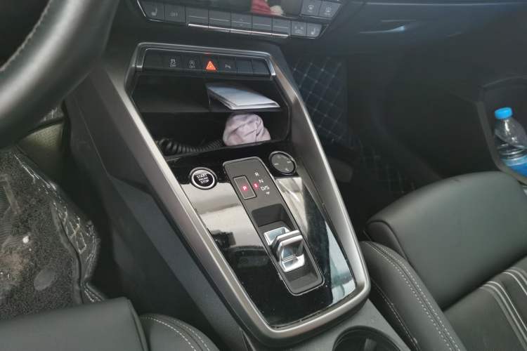 Used Audi A3 2023 Sportback 35 TFSI Fashionable Sports Model Gear Lever