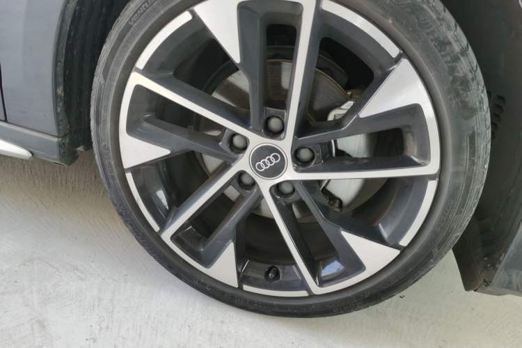 Used Audi A3 2023 Sportback 35 TFSI Fashionable Sports Model Right Front Wheel Hub