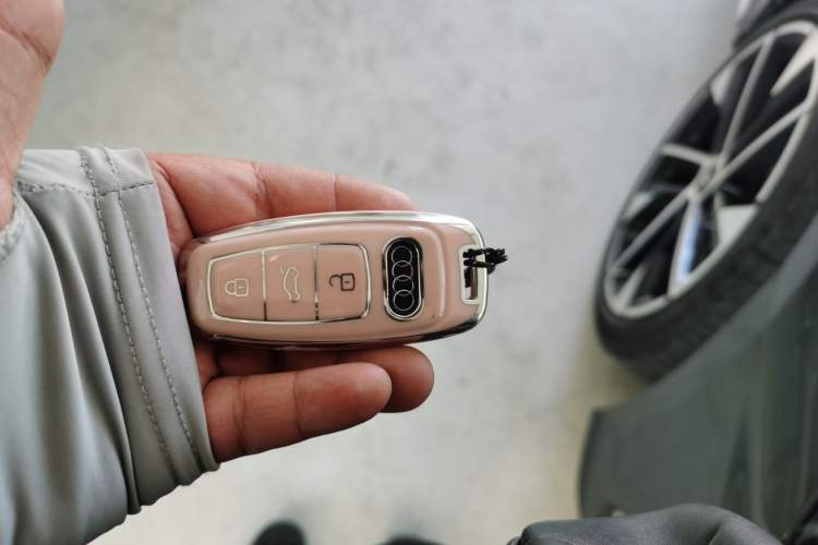 Used Audi A3 2023 Sportback 35 TFSI Fashionable Sports Model Vehicle Key
