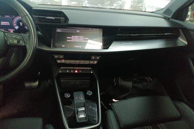 Used Audi A3 2023 Restyled A3L Limousine 35 TFSI Fashion Sport Edition Audio And AC Panel