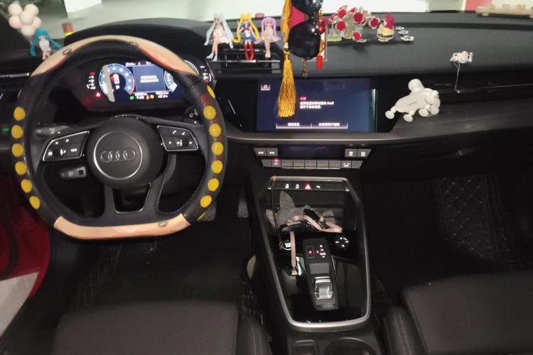 Used Audi A3 2023 Restyled A3L Limousine 35 TFSI Fashion Sport Edition Center Console