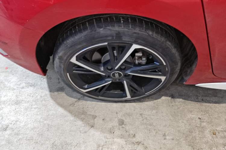 Used Audi A3 2023 Updated Sportback 35 TFSI Stylish Sports Type Right Rear Wheel Hub