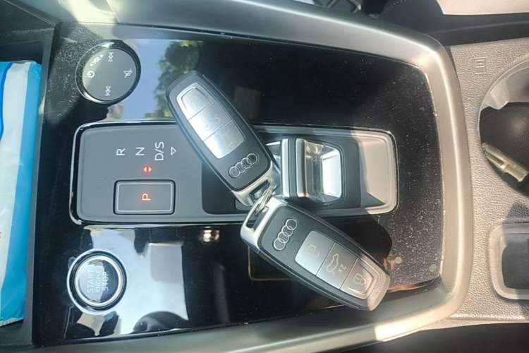 Used Audi A3 2023 Sportback 35 TFSI Fashionable Sports Model Vehicle Key