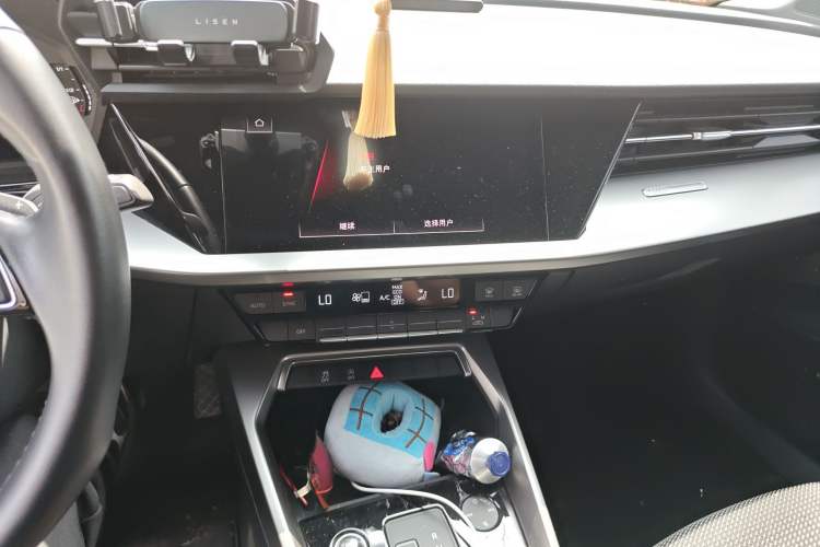 Used Audi A3 2023 Restyled Sportback 35 TFSI Progressive Sport Edition Audio And AC Panel