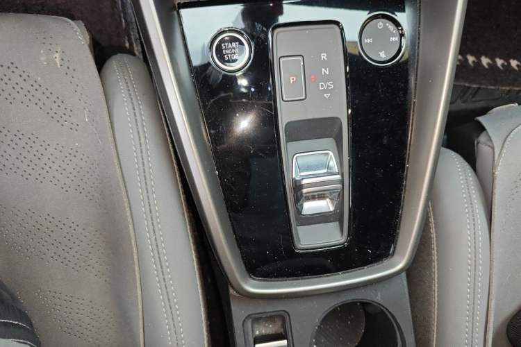 Used Audi A3 2023 A3L Limousine 35 TFSI Fashion Sport Model Gear Lever