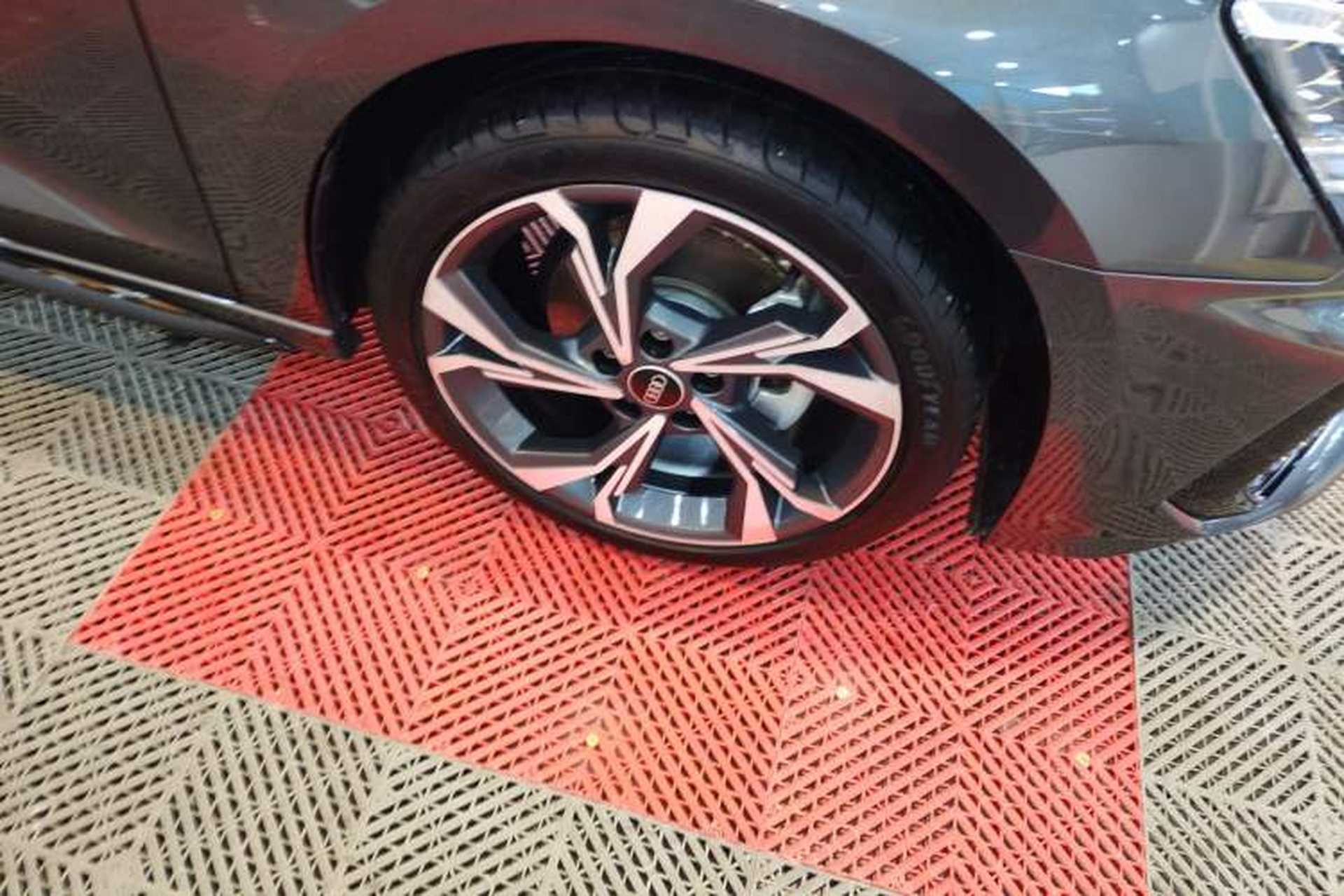 Used Audi A3 2023 Updated Sportback 35 TFSI Stylish Sports Type Right Front Wheel Hub