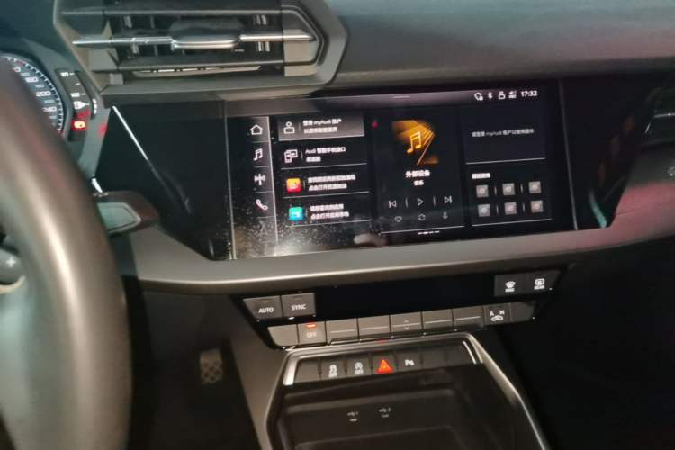 Used Audi A3 2023 Restyled A3L Limousine 35 TFSI Fashion Sport Edition Audio And AC Panel