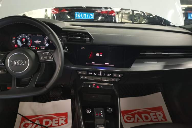 Used Audi A3 2023 Sportback 35 TFSI Fashionable Sports Model Audio And AC Panel
