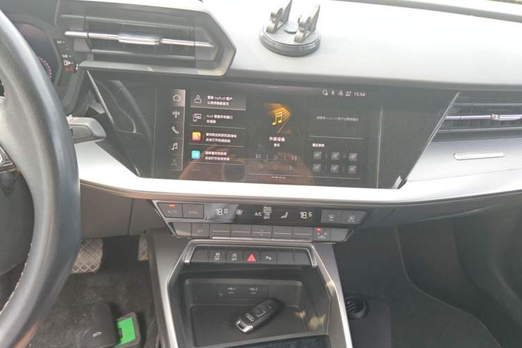 Used Audi A3 2023 Restyled A3L Limousine 35 TFSI Fashion Sport Edition Audio And AC Panel