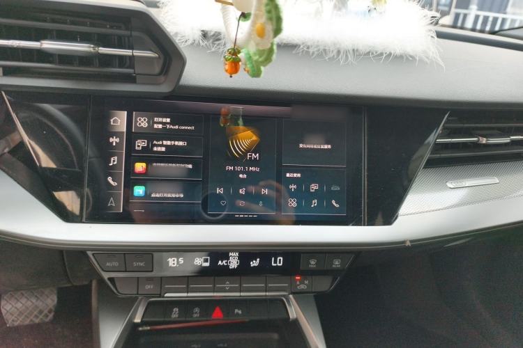 Used Audi A3 2023 Restyled A3L Limousine 35 TFSI Fashion Sport Edition Audio And AC Panel