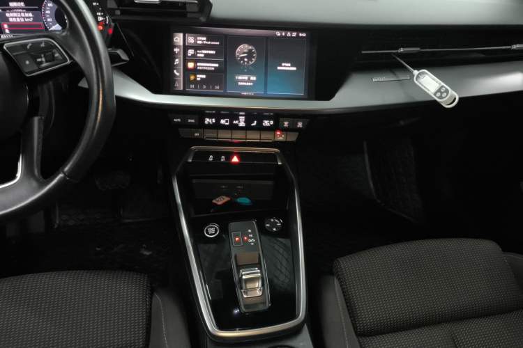 Used Audi A3 2023 A3L Limousine 35 TFSI Progressive Sport Edition Audio And AC Panel
