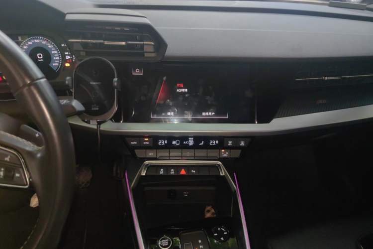 Used Audi A3 2023 Sportback 35 TFSI Fashionable Sports Model Audio And AC Panel