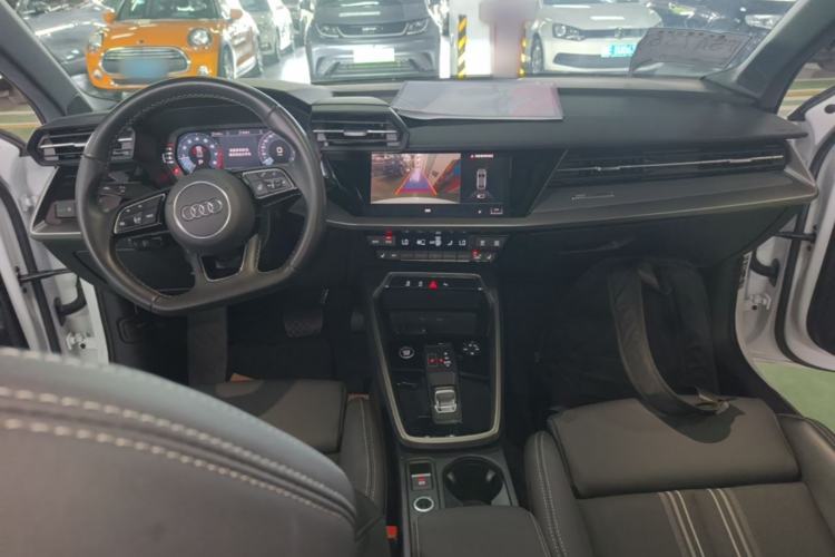 Used Audi A3 2023 A3L Limousine 35 TFSI Fashion Sport Model Center Console