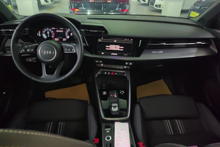 Used Audi A3 2023 Restyled A3L Limousine 35 TFSI Fashion Sport Edition Center Console