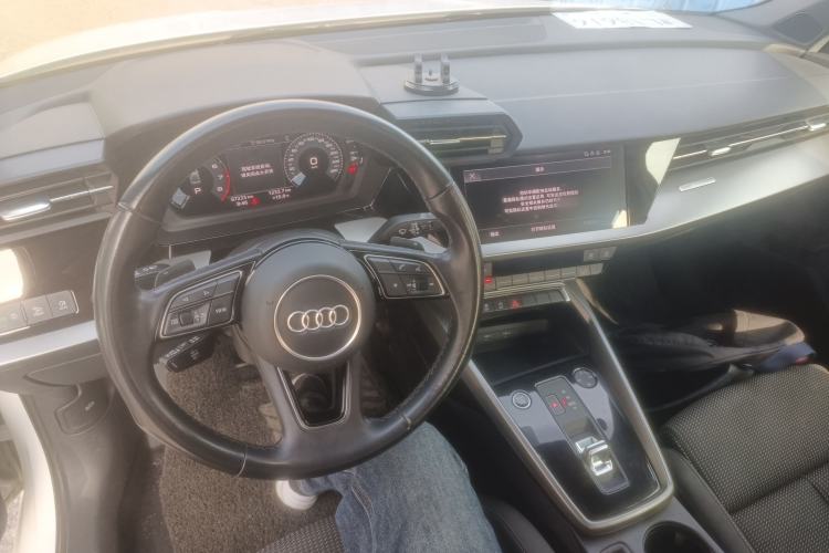 Used Audi A3 2023 Restyled A3L Limousine 35 TFSI Ambition Sport Edition Center Console