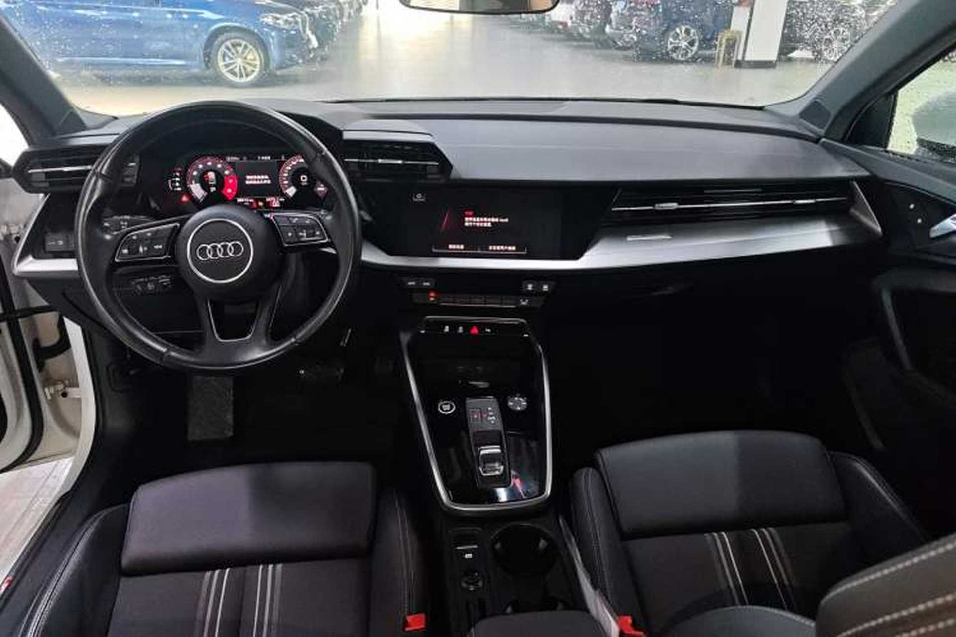 Used Audi A3 2023 Restyled A3L Limousine 35 TFSI Fashion Sport Edition Center Console