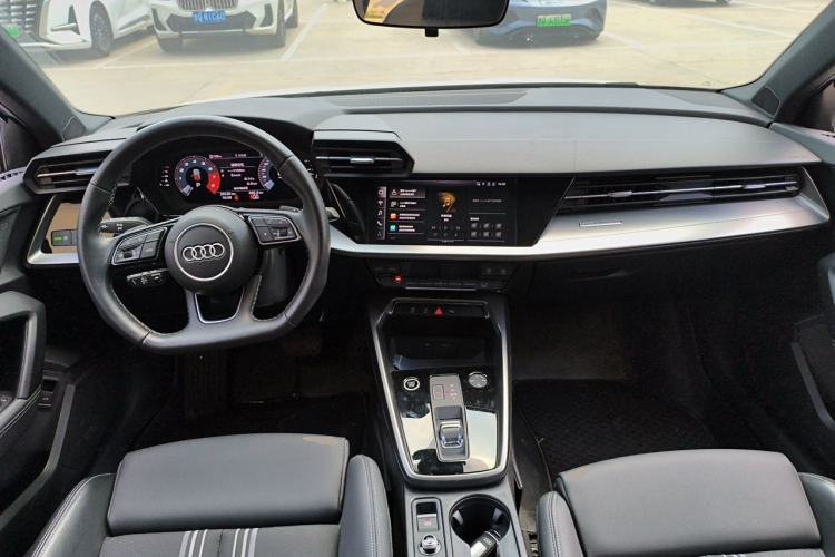 Used Audi A3 2023 Restyled Sportback 35 TFSI Advanced Style Edition Center Console