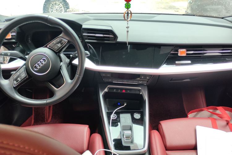 Used Audi A3 2023 Restyled Sportback 35 TFSI Fashionable and Elegant Version Center Console
