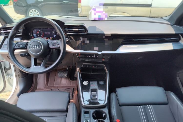 Used Audi A3 2023 Sportback 35 TFSI Fashionable Sports Model Center Console