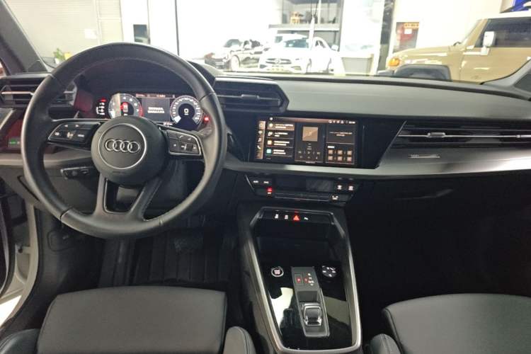 Used Audi A3 2023 Restyled A3L Limousine 35 TFSI Fashion Sport Edition Center Console