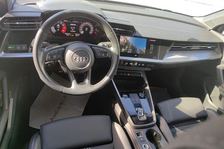 Used Audi A3 2023 Restyled A3L Limousine 35 TFSI Fashion Sport Edition Center Console