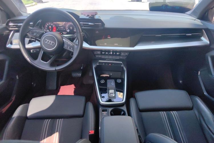 Used Audi A3 2023 Sportback 35 TFSI Fashionable Sports Model Center Console