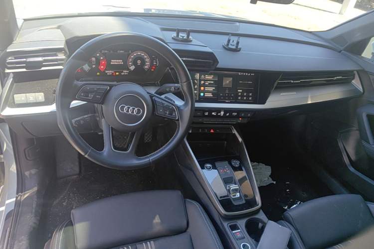 Used Audi A3 2023 Restyled A3L Limousine 35 TFSI Fashion Sport Edition Center Console