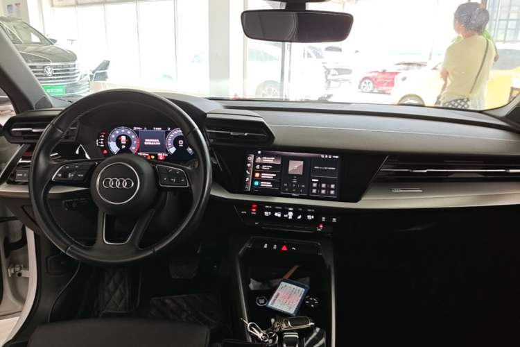 Used Audi A3 2023 Restyled A3L Limousine 35 TFSI Fashion Sport Edition Center Console