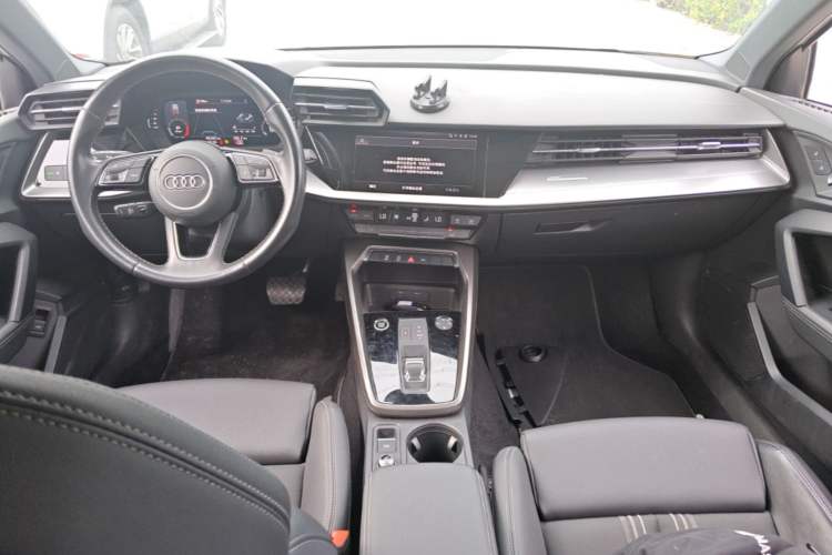 Used Audi A3 2023 Restyled A3L Limousine 35 TFSI Fashion Sport Edition Center Console