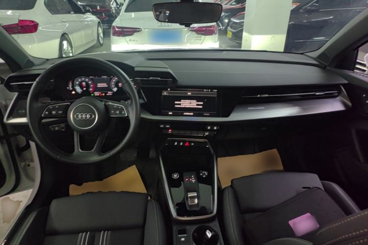 Used Audi A3 2023 Restyled A3L Limousine 35 TFSI Fashion Sport Edition Center Console