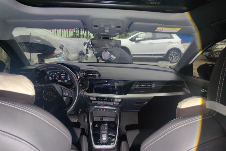 Used Audi A3 2023 Sportback 35 TFSI Fashionable Sports Model Center Console