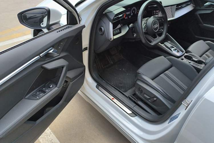 Used Audi A3 2023 Restyled Sportback 35 TFSI Advanced Style Edition Driver Seat