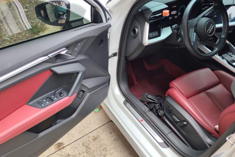 Used Audi A3 2023 Restyled Sportback 35 TFSI Fashionable and Elegant Version Driver Seat