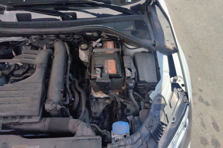 Used Audi A3 2023 Sportback 35 TFSI Fashionable Sports Model Engine Bay Left