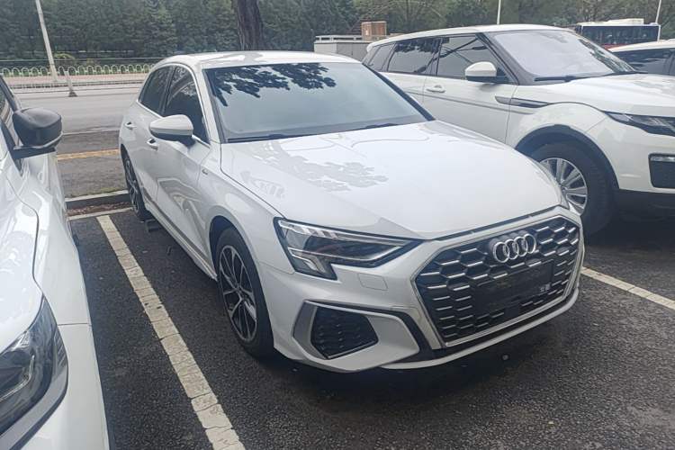 Used Audi A3 2023 Restyled Sportback 35 TFSI Progressive Sport Edition Front Right 45 Deg