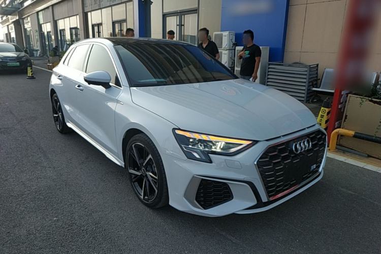 Used Audi A3 2023 Updated Sportback 35 TFSI Stylish Sports Type Front Right 45 Deg