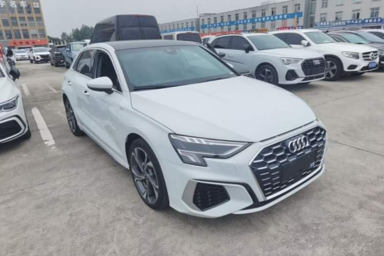 Used Audi A3 2023 Updated Sportback 35 TFSI Stylish Sports Type Front Right 45 Deg