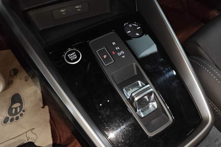 Used Audi A3 2023 A3L Limousine 35 TFSI Fashion Sport Model Gear Lever