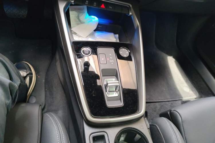 Used Audi A3 2023 Sportback 35 TFSI Fashionable Sports Model Gear Lever