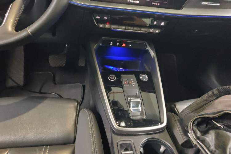 Used Audi A3 2023 Restyled A3L Limousine 35 TFSI Luxury Prestige Edition Gear Lever