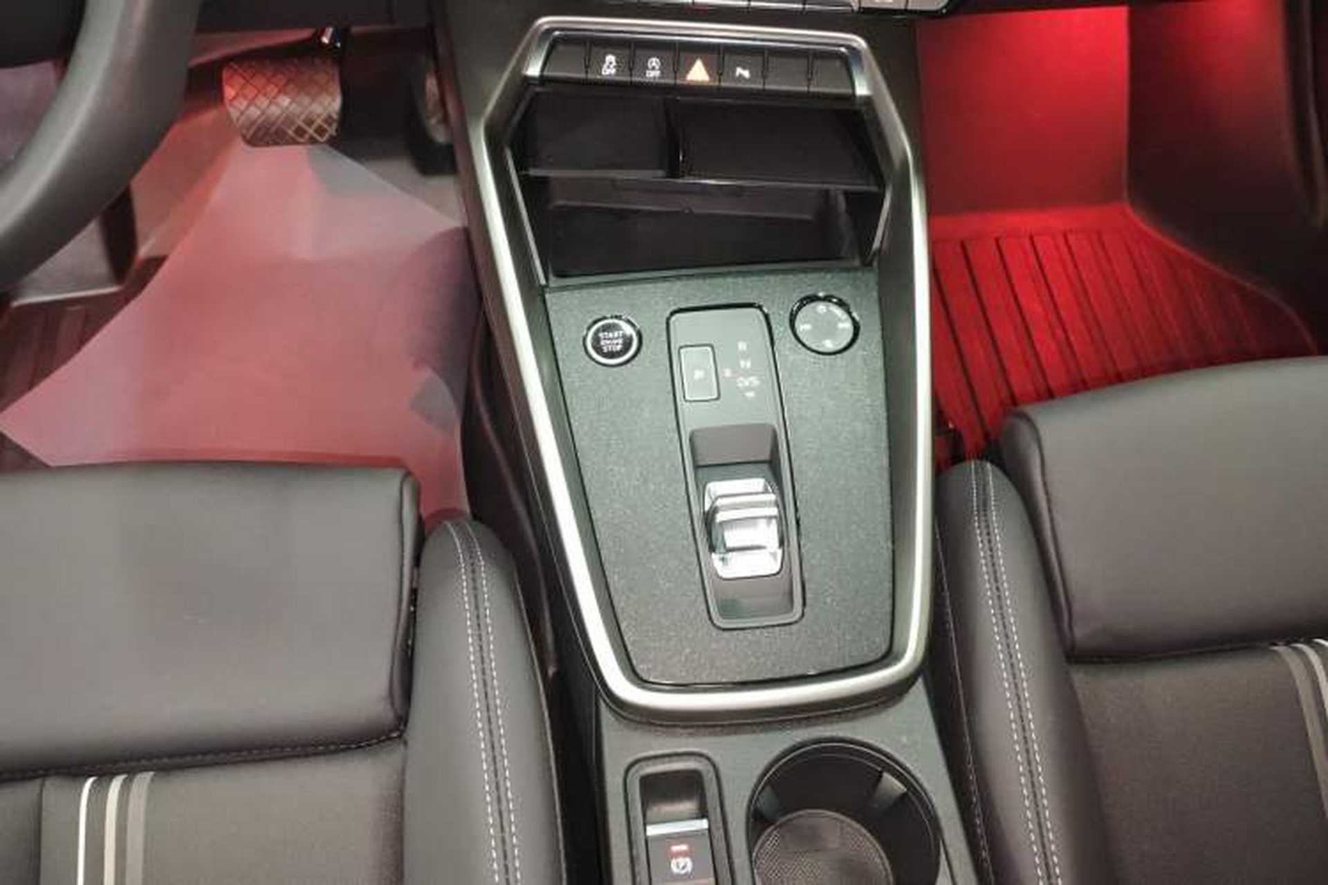 Used Audi A3 2023 A3L Limousine 35 TFSI Fashion Sport Model Gear Lever