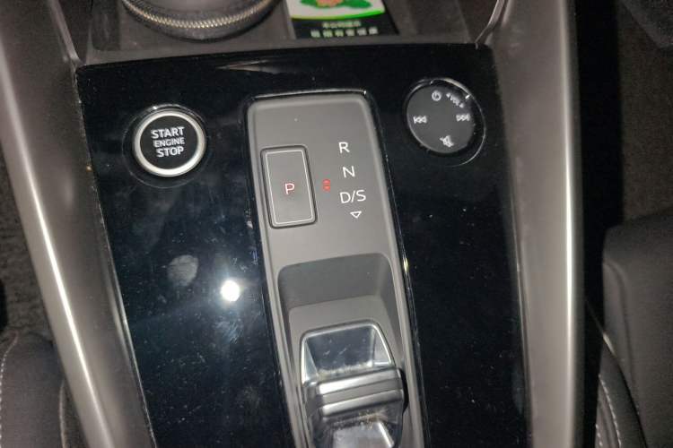 Used Audi A3 2023 Updated Sportback 35 TFSI Stylish Sports Type Gear Lever