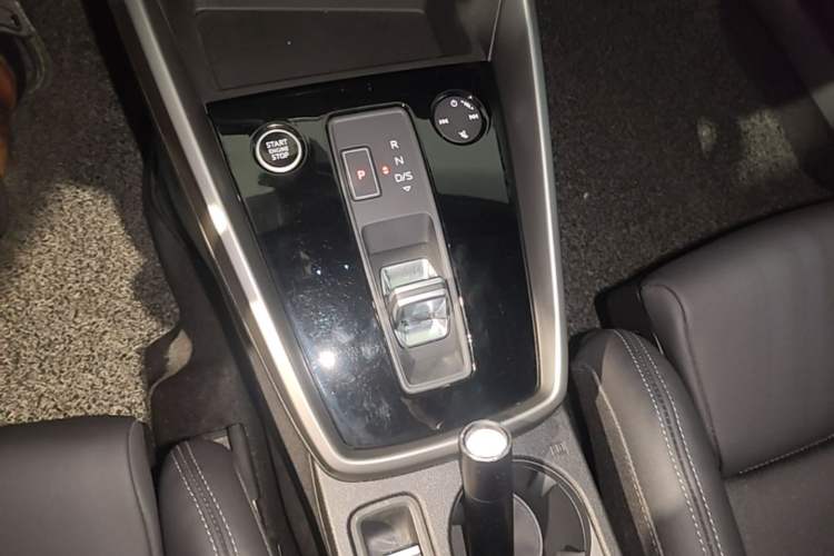 Used Audi A3 2023 A3L Limousine 35 TFSI Fashion Sport Model Gear Lever