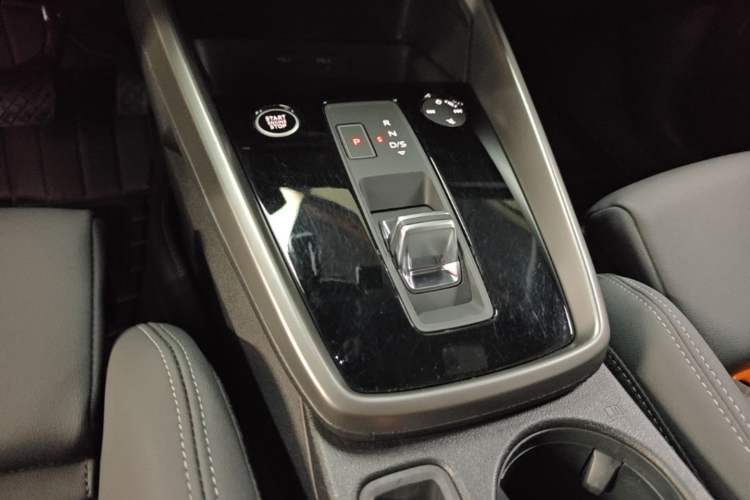 Used Audi A3 2023 Restyled A3L Limousine 35 TFSI Fashion Sport Edition Gear Lever