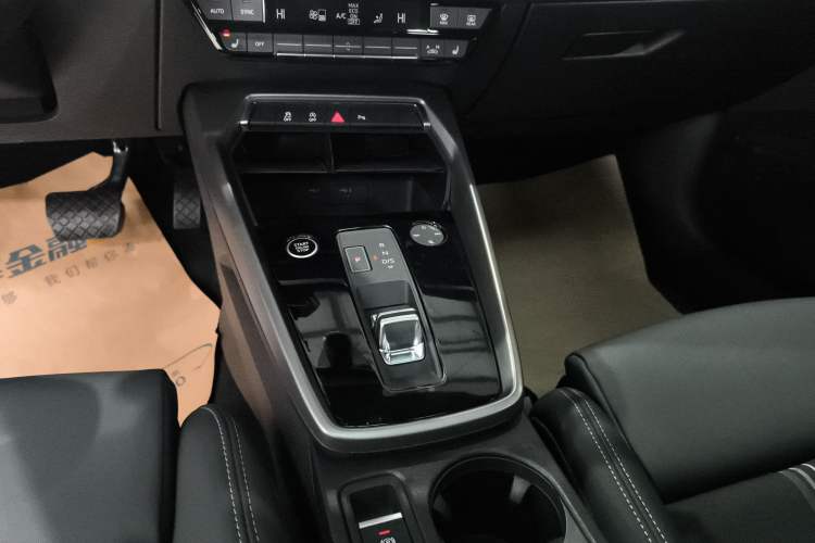Used Audi A3 2023 Sportback 35 TFSI Fashionable Sports Model Gear Lever