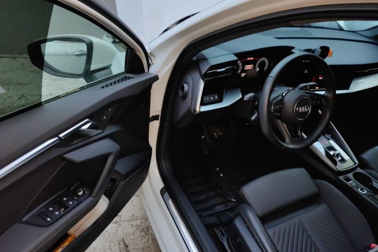 Used Audi A3 2023 Restyled Sportback 35 TFSI Fashionable and Elegant Version Interior 3