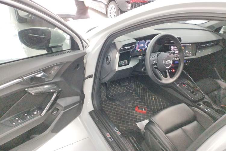 Used Audi A3 2023 Restyled A3L Limousine 35 TFSI Ambition Style Edition Interior 3