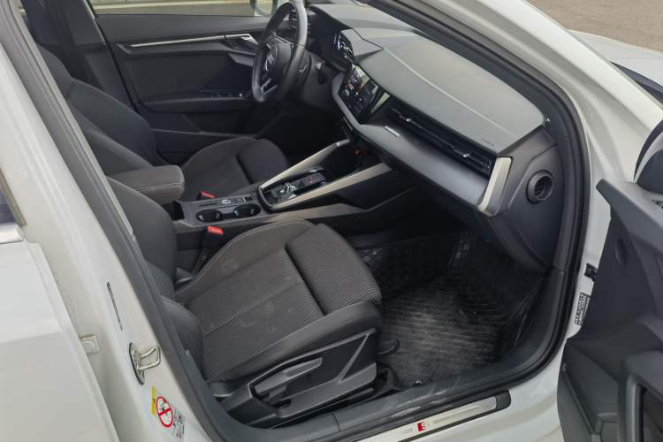 Used Audi A3 2023 Restyled A3L Limousine 35 TFSI Ambition Sport Edition Interior 4