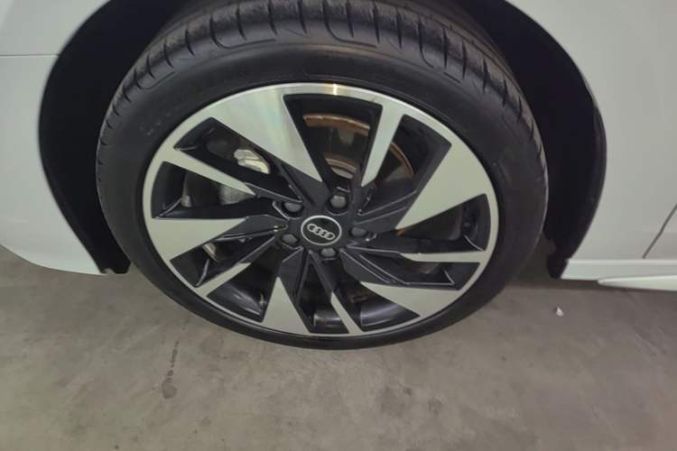 Used Audi A3 2023 Restyled A3L Limousine 35 TFSI Fashion Sport Edition Left Front Wheel Hub