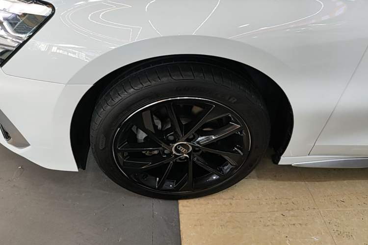 Used Audi A3 2023 A3L Limousine 35 TFSI Progressive Sport Edition Left Front Wheel Hub